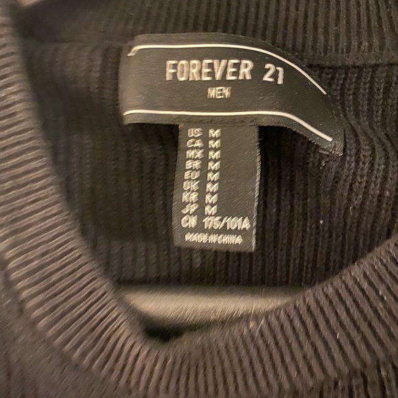 Forever 21 sweater - never worn - Picture 4 of 5